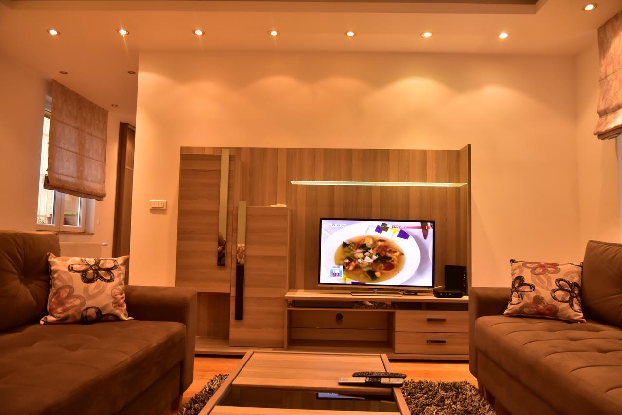 Ferhadija Luxury Apartment SJJ Exterior photo
